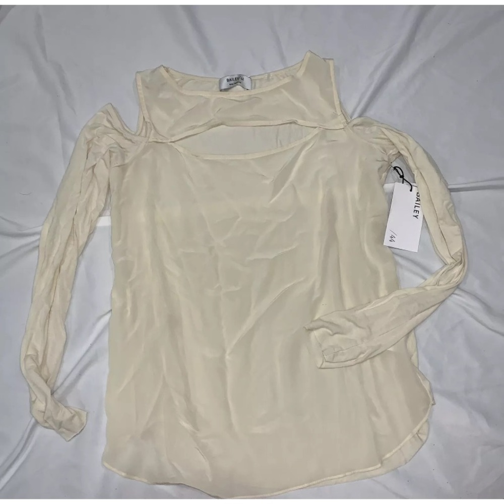 Bailey 44 Women's Slay Top soft stretch jersey 100% silk front panel top…
